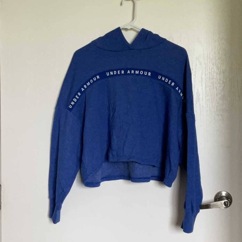 Underarmor Cropped hoodie